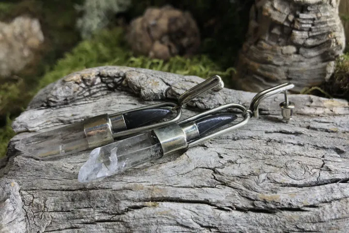 Серьги «Небесные» из когтя нерпы с горным хрусталем