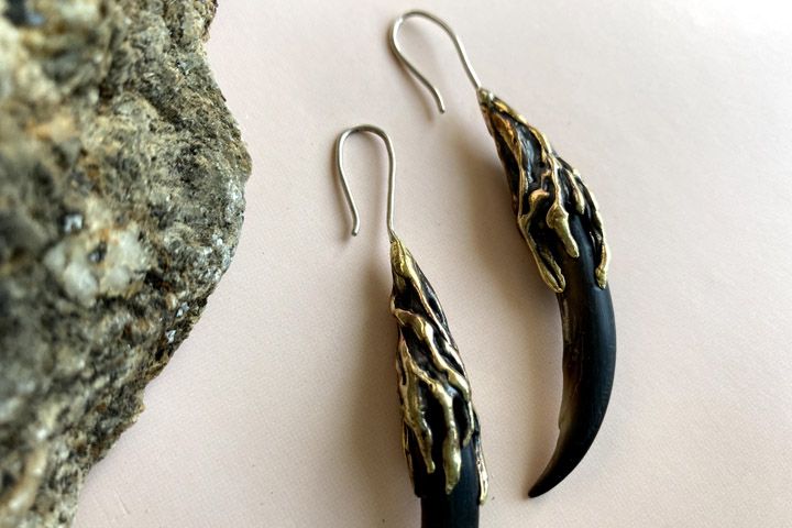 Серьги «Когти дракона» из когтя нерпы и бронзы - Серьги